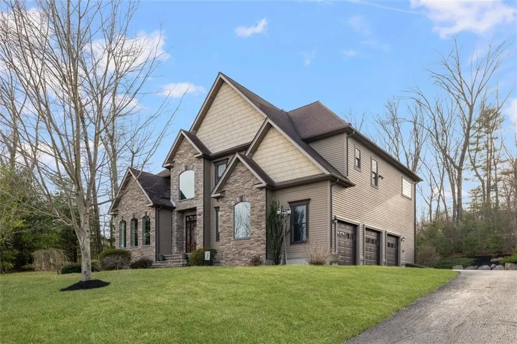 28 Jenna Way Cumberland RI 02864