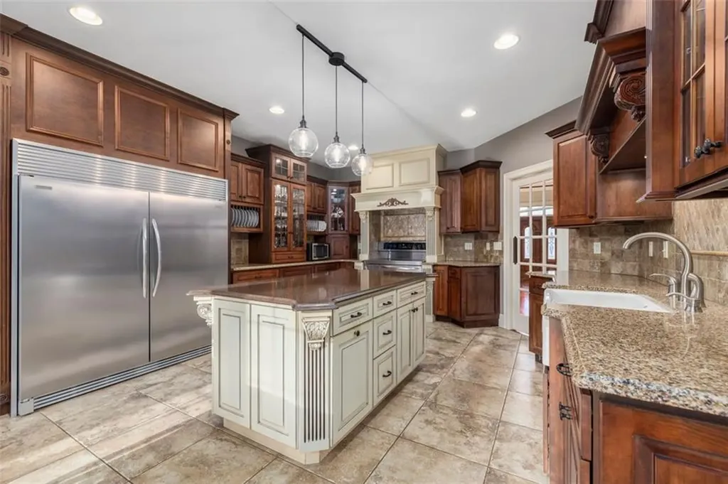 28 Jenna Way Cumberland RI 02864