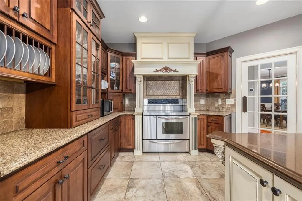 28 Jenna Way Cumberland RI 02864