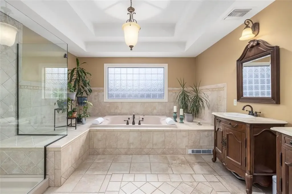 28 Jenna Way Cumberland RI 02864