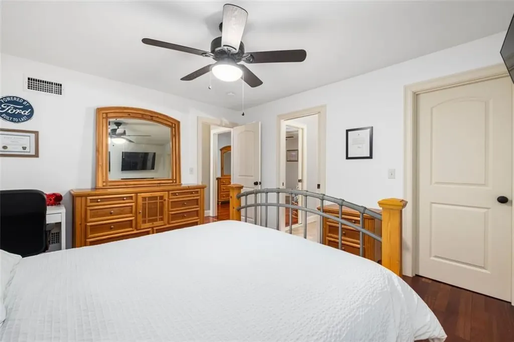 28 Jenna Way Cumberland RI 02864