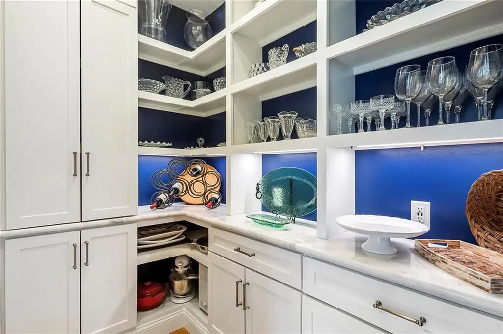 50 Elizabeth Lane Middletown RI 02842