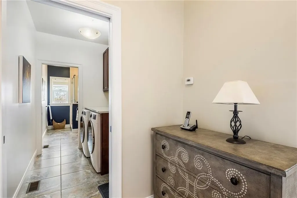 50 Elizabeth Lane Middletown RI 02842