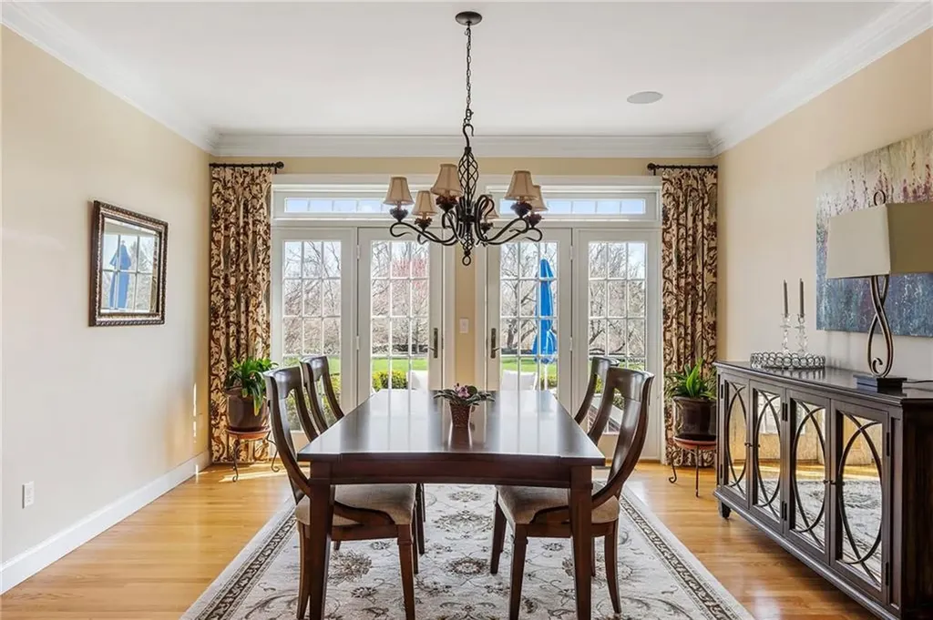 50 Elizabeth Lane Middletown RI 02842