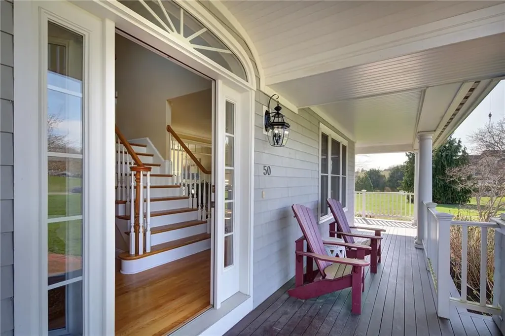 50 Elizabeth Lane Middletown RI 02842