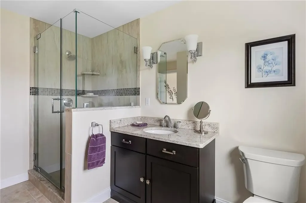 50 Elizabeth Lane Middletown RI 02842