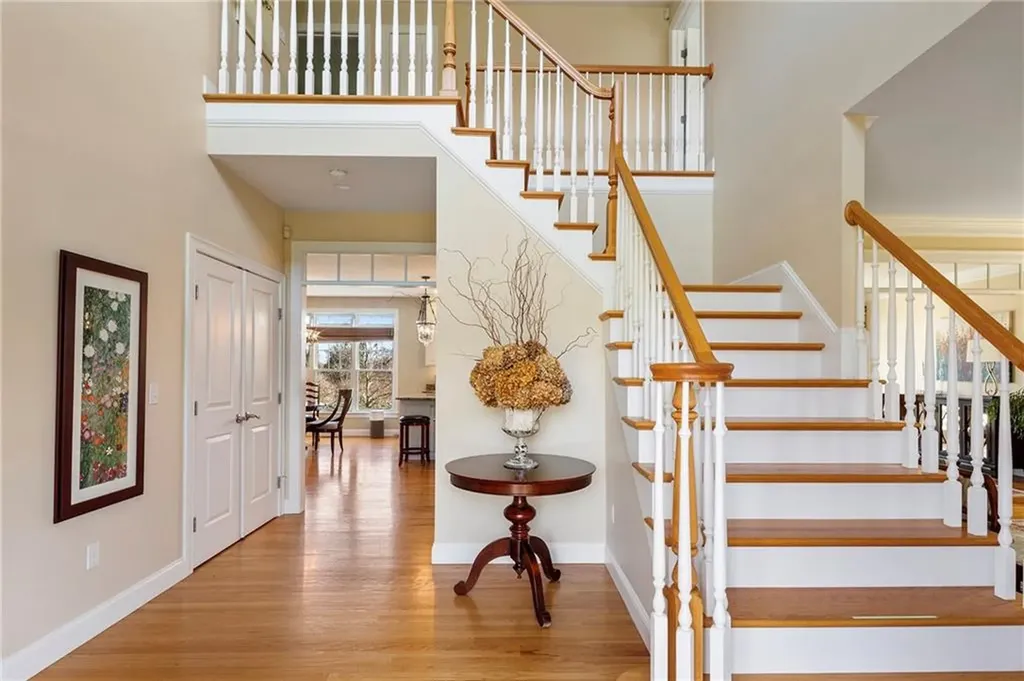 50 Elizabeth Lane Middletown RI 02842
