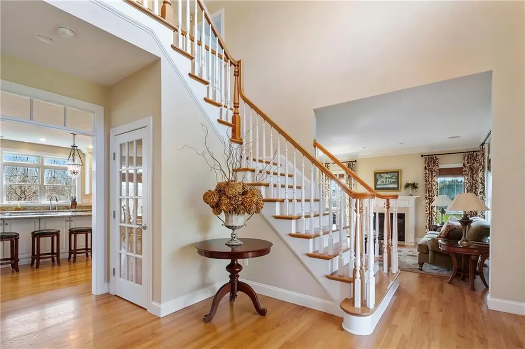 50 Elizabeth Lane Middletown RI 02842