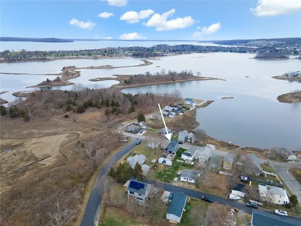 230 Cedar Avenue Portsmouth RI 02871