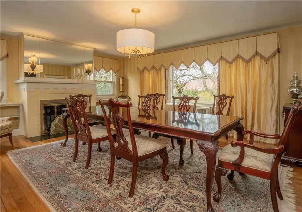 421 Gibbs Avenue Newport RI 02840