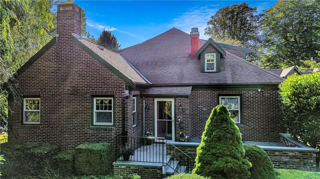 421 Gibbs Avenue Newport RI 02840