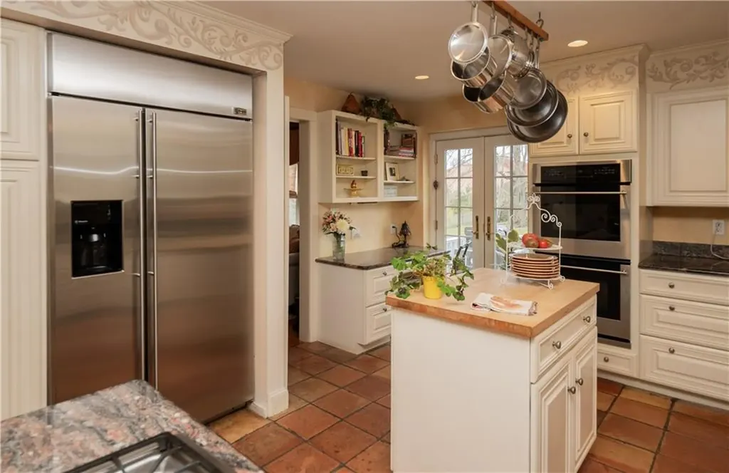 421 Gibbs Avenue Newport RI 02840
