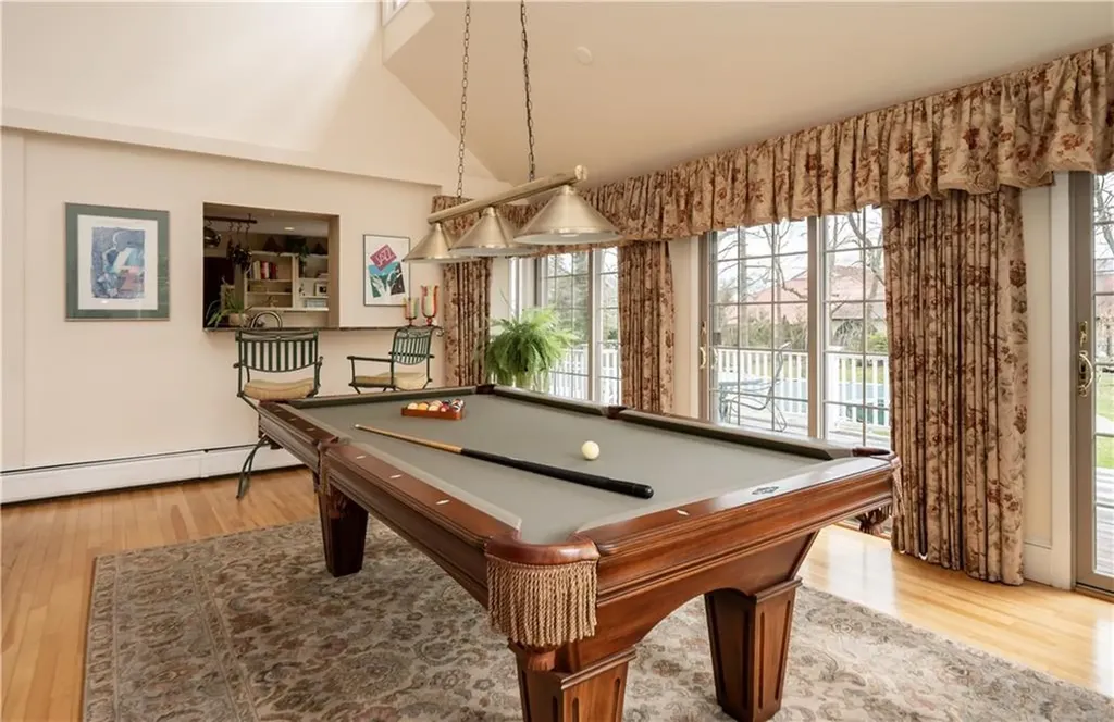 421 Gibbs Avenue Newport RI 02840