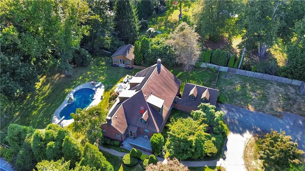 421 Gibbs Avenue Newport RI 02840