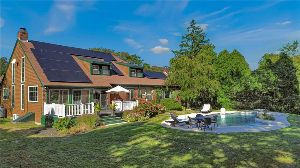 421 Gibbs Avenue Newport RI 02840