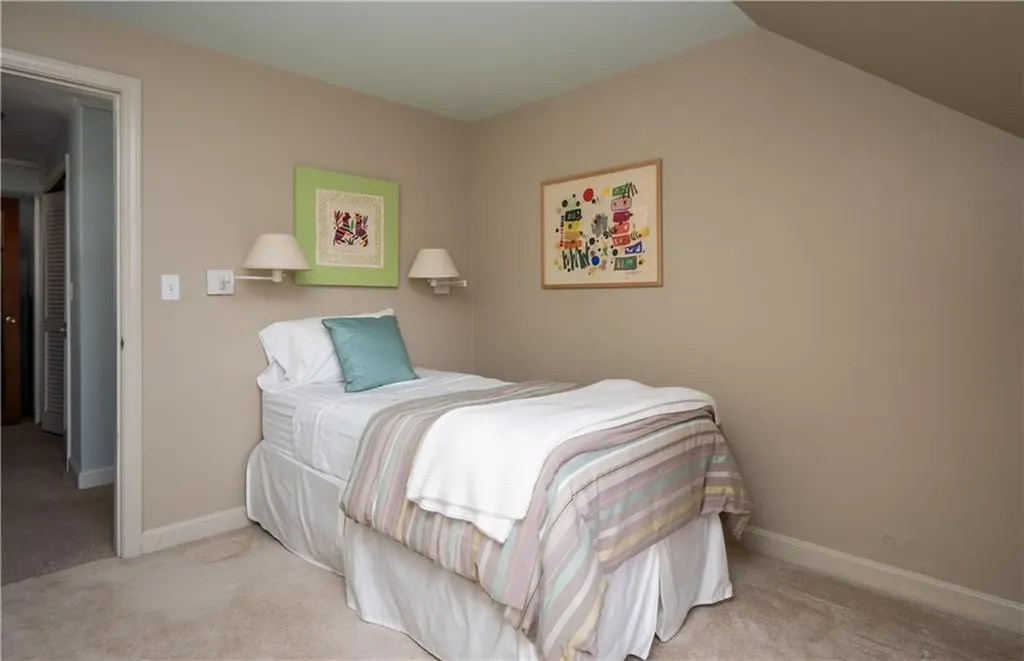 421 Gibbs Avenue Newport RI 02840