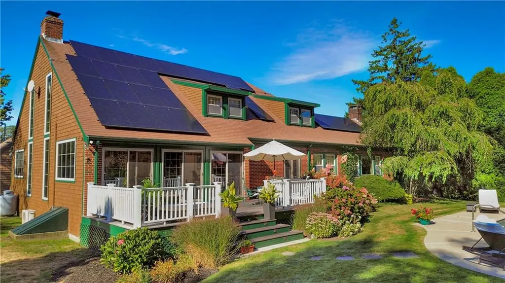 421 Gibbs Avenue Newport RI 02840