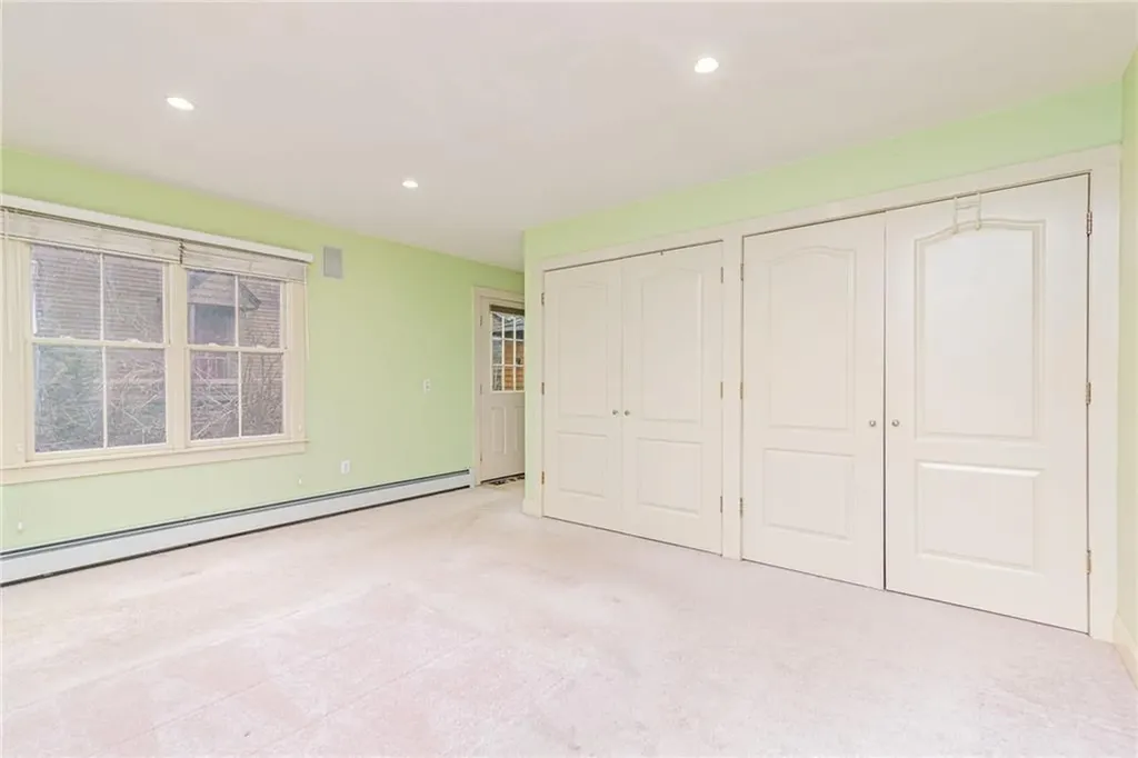 61 Howland Avenue Jamestown RI 02835