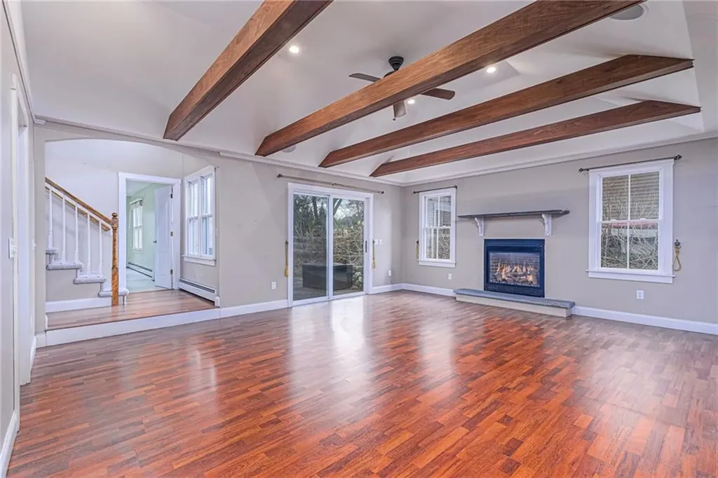 61 Howland Avenue Jamestown RI 02835