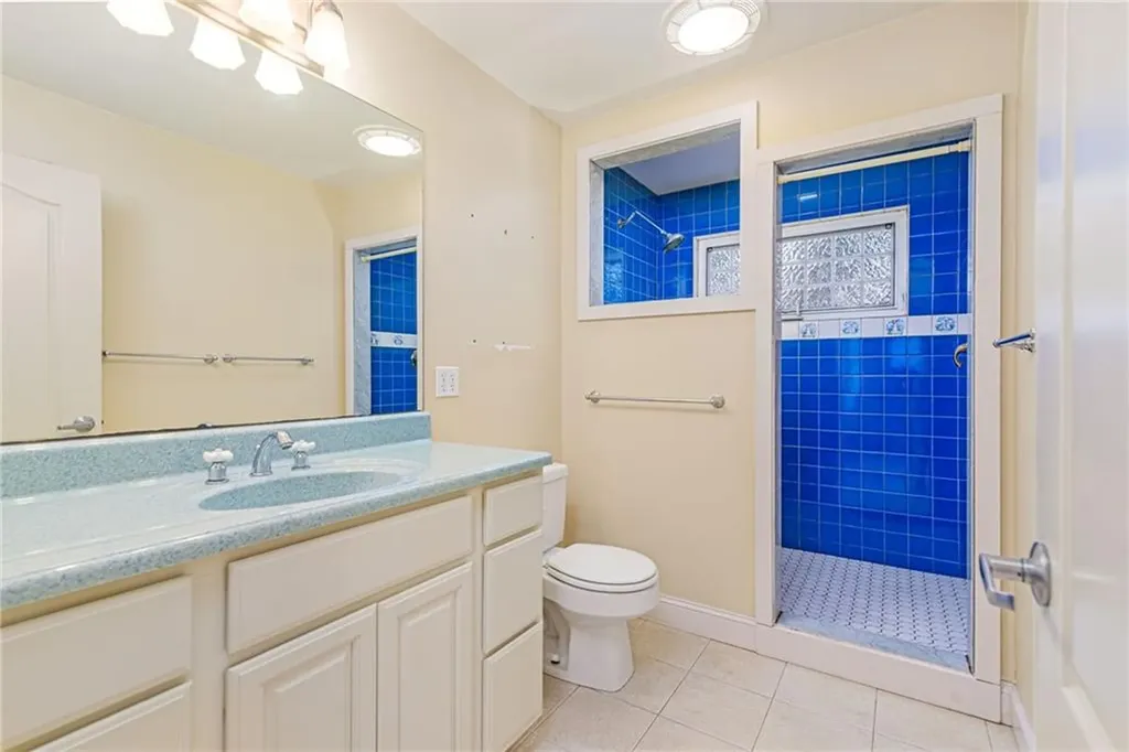 61 Howland Avenue Jamestown RI 02835
