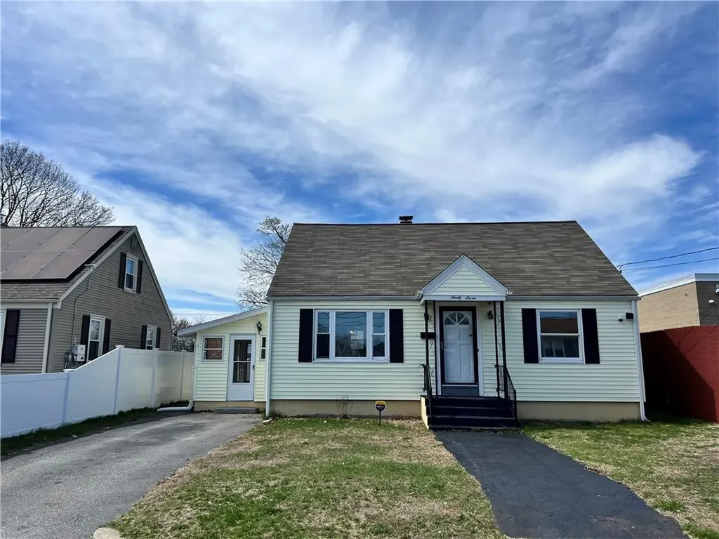 97 Courtney Avenue Pawtucket RI 02861