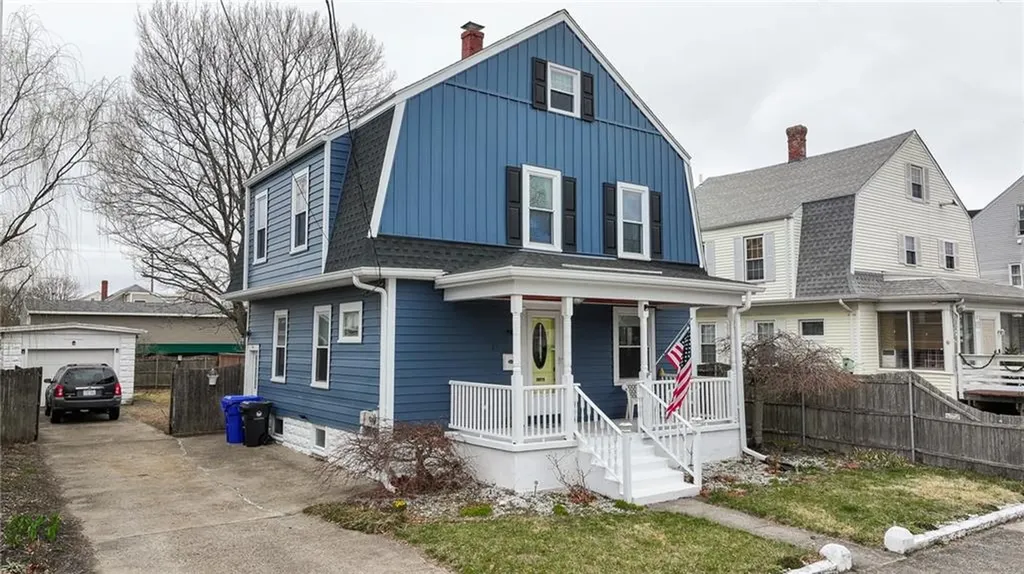 19 Oswald Street Pawtucket RI 02861
