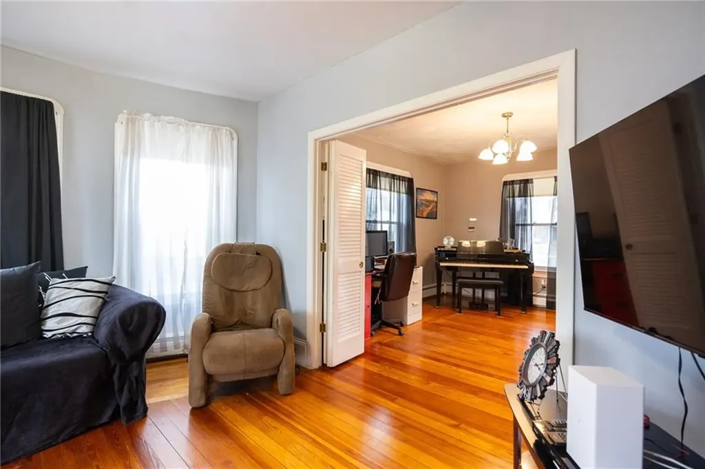19 Oswald Street Pawtucket RI 02861