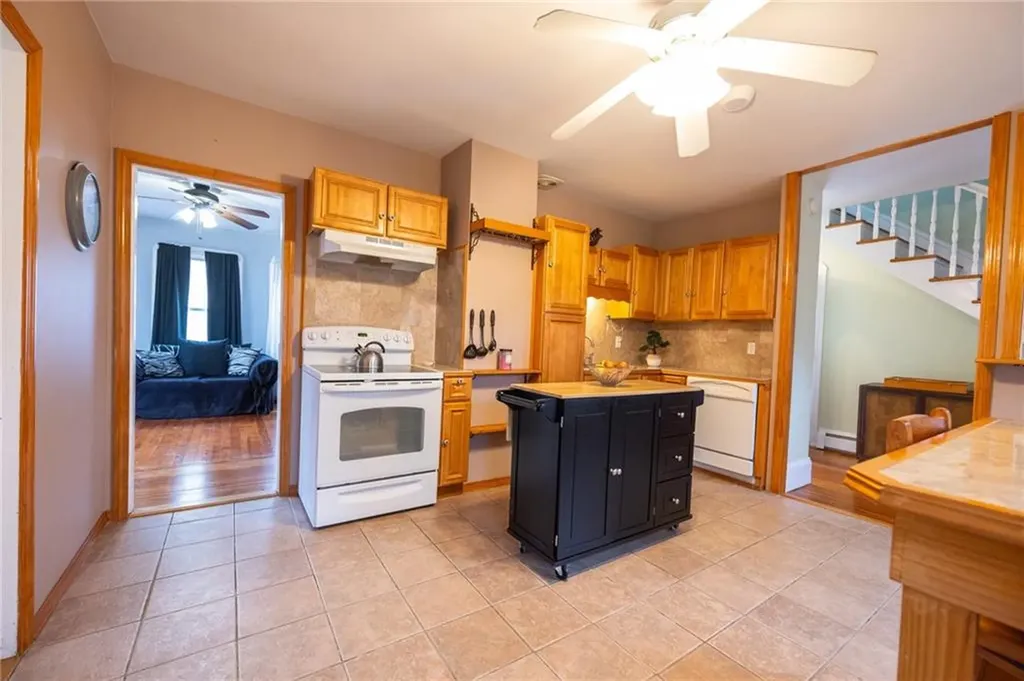 19 Oswald Street Pawtucket RI 02861