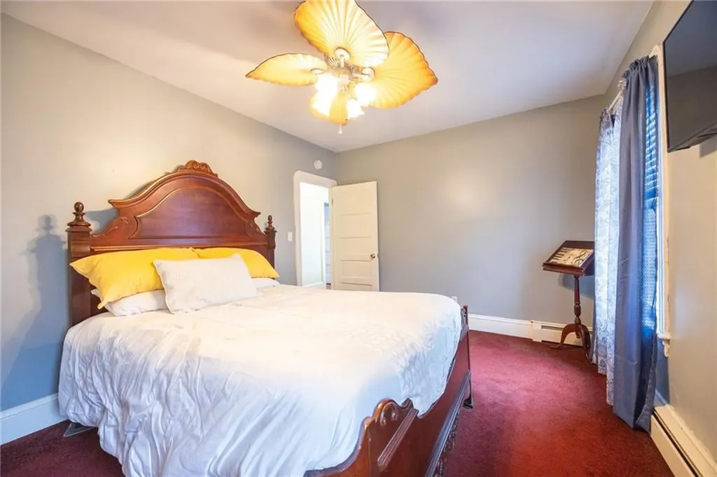 19 Oswald Street Pawtucket RI 02861