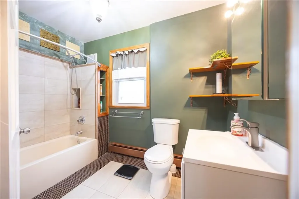 19 Oswald Street Pawtucket RI 02861