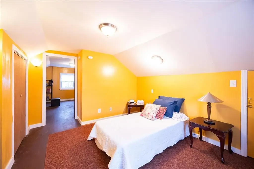 19 Oswald Street Pawtucket RI 02861