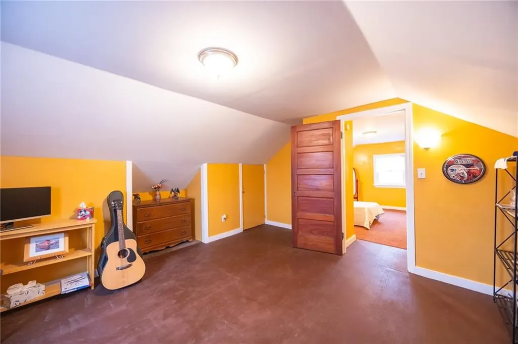19 Oswald Street Pawtucket RI 02861