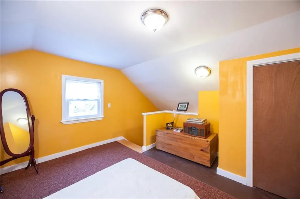 19 Oswald Street Pawtucket RI 02861