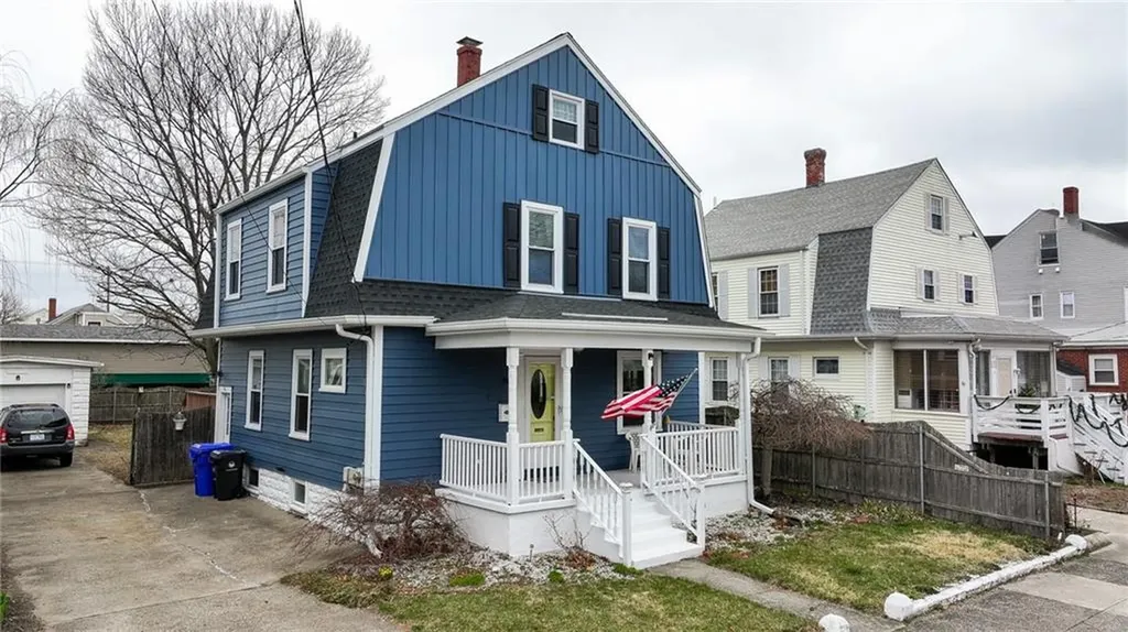 19 Oswald Street Pawtucket RI 02861