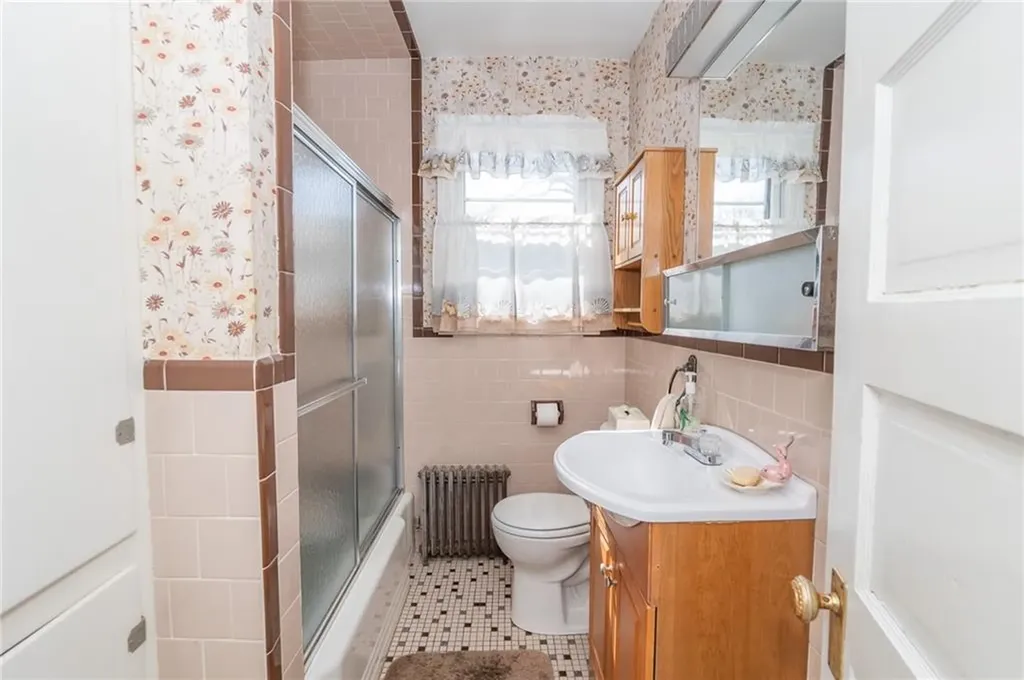14 Grove Avenue Cranston RI 02910
