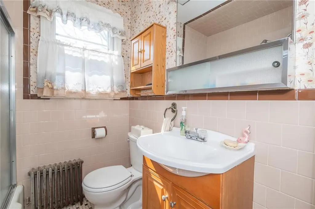14 Grove Avenue Cranston RI 02910