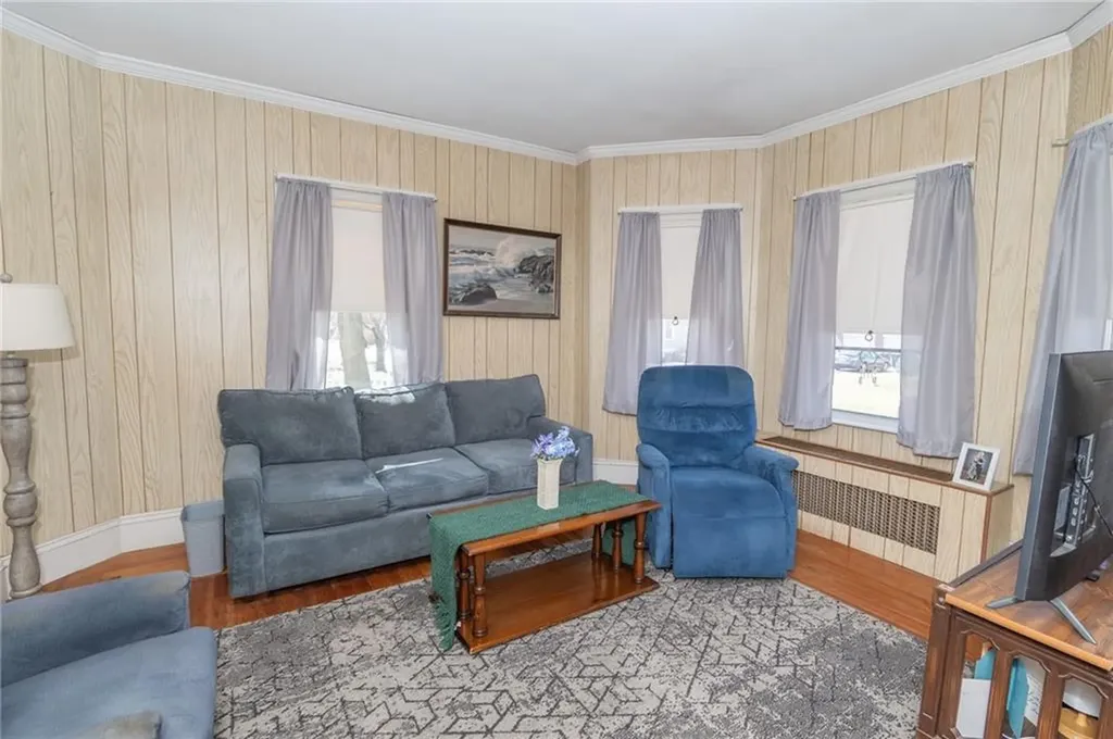 14 Grove Avenue Cranston RI 02910