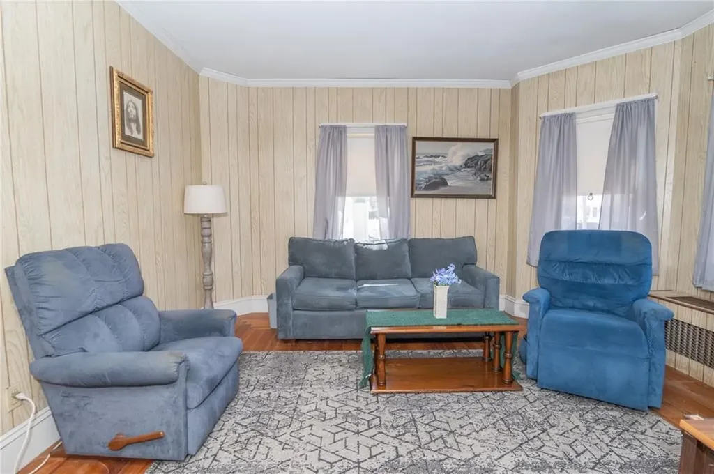 14 Grove Avenue Cranston RI 02910