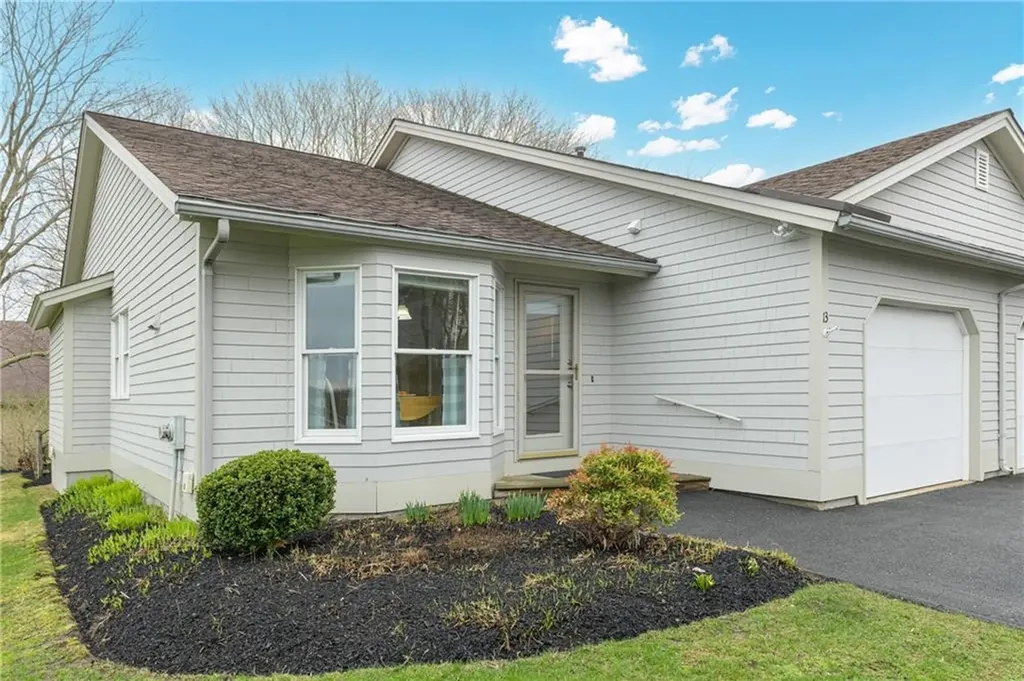 13 Valley Lane Portsmouth RI 02871