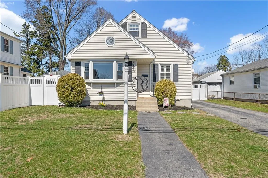 206 Vincent Avenue East Providence RI 02914