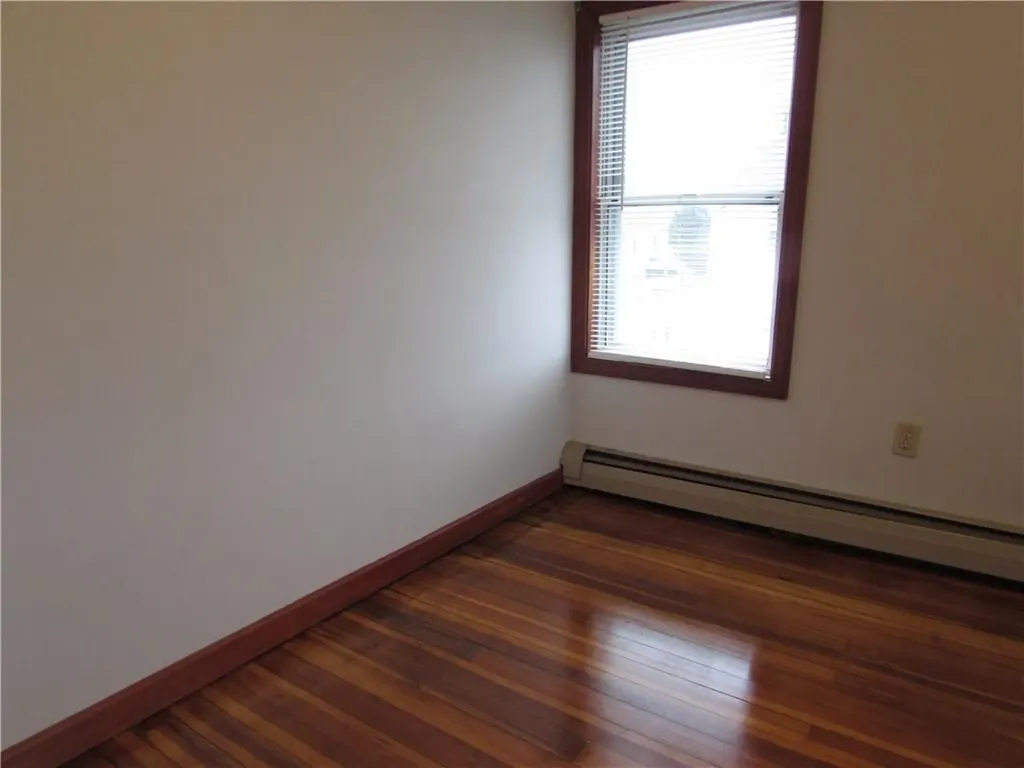 77 Seventh Street East Providence RI 02914