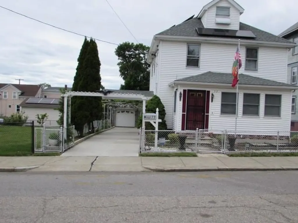 77 Seventh Street East Providence RI 02914