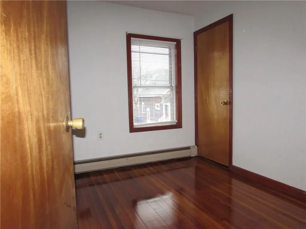 77 Seventh Street East Providence RI 02914