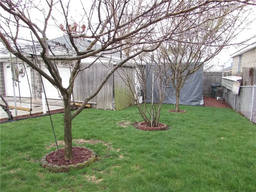 77 Seventh Street East Providence RI 02914