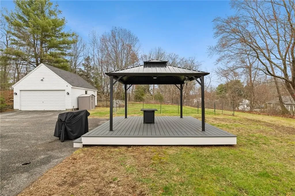 11 Sayles Hill Road North Smithfield RI 02896