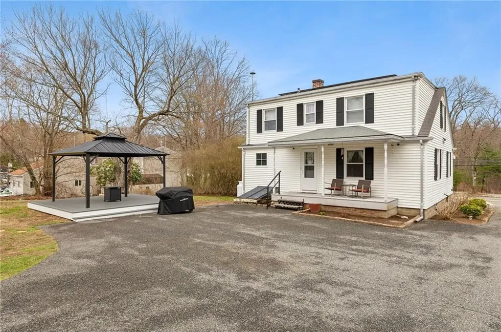 11 Sayles Hill Road North Smithfield RI 02896