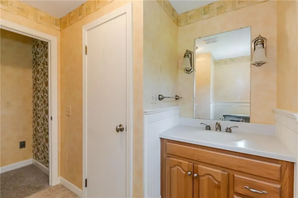 14 Meadow View Drive Smithfield RI 02917