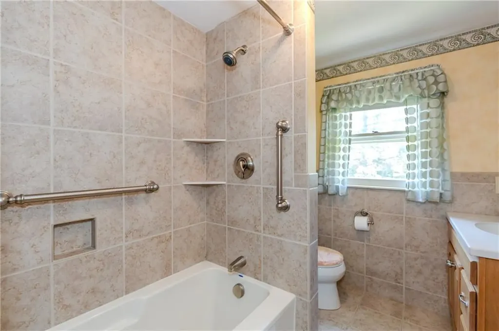 14 Meadow View Drive Smithfield RI 02917