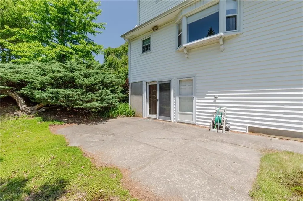 14 Meadow View Drive Smithfield RI 02917