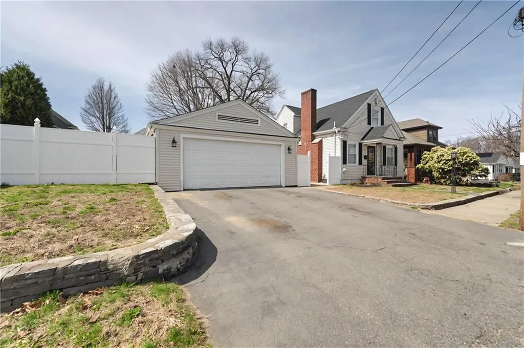 94 Waller Street Providence RI 02908